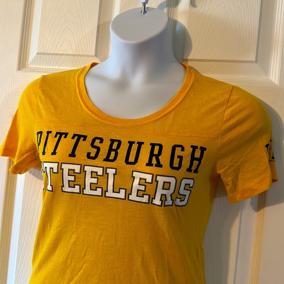 Ladies Pittsburgh Steelers Pink NFL Tee - Picture 2 of 6